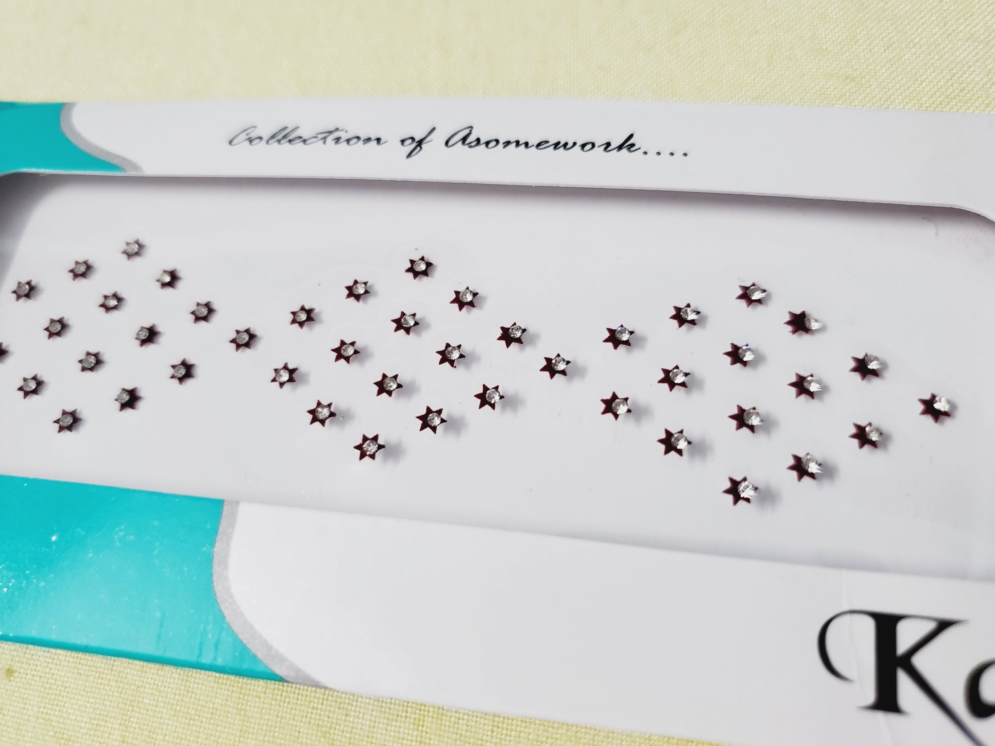 Bindi with white stone (Sticker kumkum)
